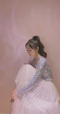 宣璐气质轻纱白裙亮片装舞蹈服居家写真美照