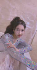 宣璐气质轻纱白裙亮片装舞蹈服居家写真美照