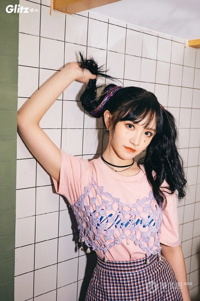 费沁源写真，SNH48 TEAM XII的可爱女生成员之一费沁源图片