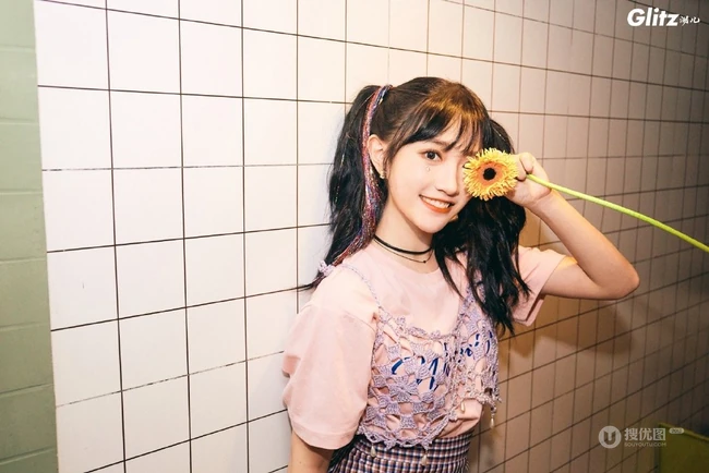 费沁源写真，SNH48 TEAM XII的可爱女生成员之一费沁源图片