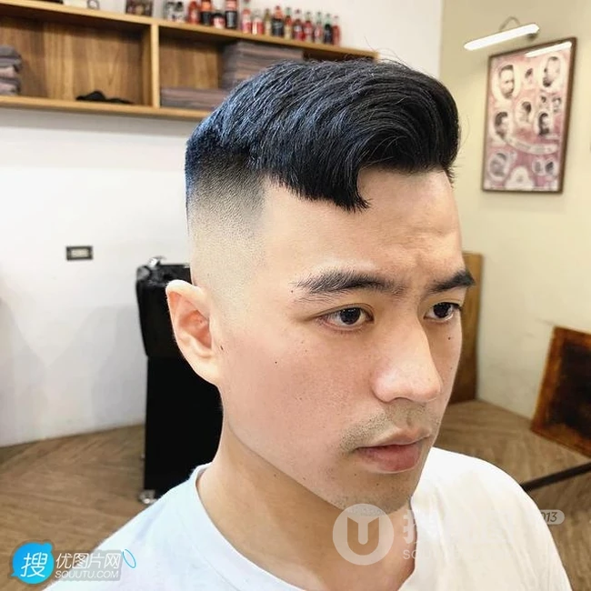 夏天到了， 尝试下大背头发型吧！多款适合男士的清爽帅气背头发型图片 第5张