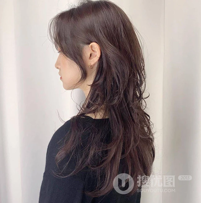 复古潮流，女生时尚发型的另类诠释，一组20张长发高碎发女生发型图片 第9张