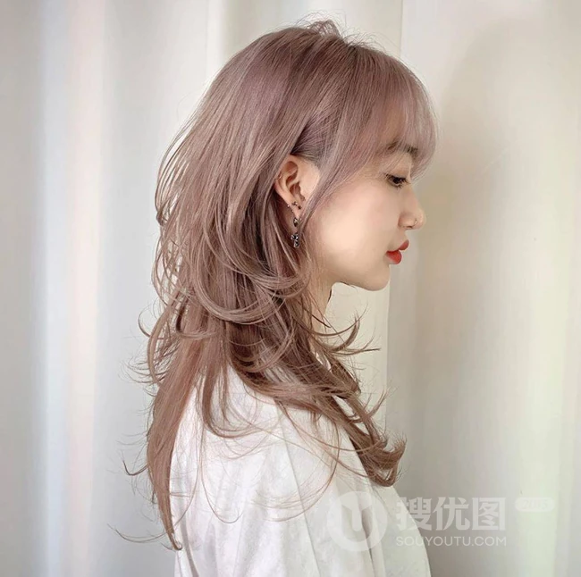 复古潮流，女生时尚发型的另类诠释，一组20张长发高碎发女生发型图片 第3张