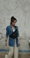 吴谨言简洁随心高扎马尾发型路人街拍既视感写真美照