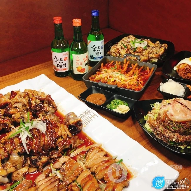 先来一波韩国料理，再来个餐后冰激凌蛋糕，真是愉快的一天 第2张