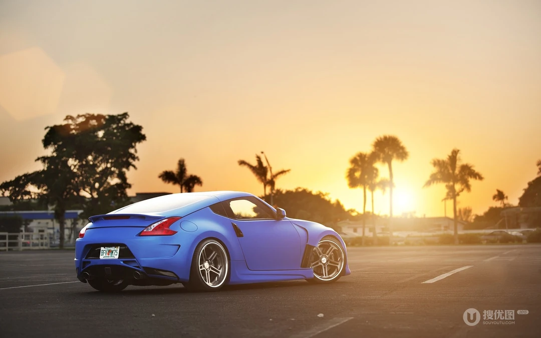 日产尼桑跑车Nissan370Z桌面壁纸图片