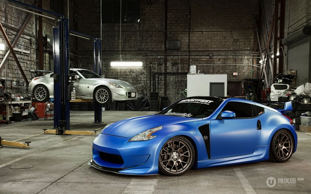 日产尼桑跑车Nissan370Z桌面壁纸图片
