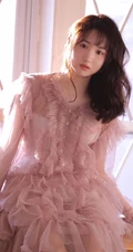 稚气未脱可爱气质可爱少女多套服饰居家清新灵动大胆写真图片