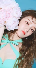 云南籍女生歌手姜贞羽清新自然薄荷绿连衣裙写真美照