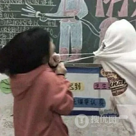 真实情侣日常逗比可爱互怼恩爱头像，真人情侣一人一半配对头像图片