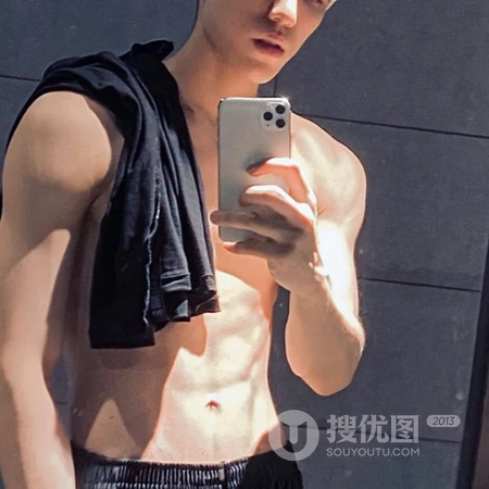 霸气，冷酷，帅气，不露脸肌肉男生头像，2020最新个性男生头像图片