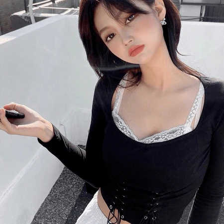 &ldquo;锁骨&rdquo;发型，遮眼刘海加锁骨发，嘴巴嘟嘟厚嘴唇的潮流女生中短发型欣赏