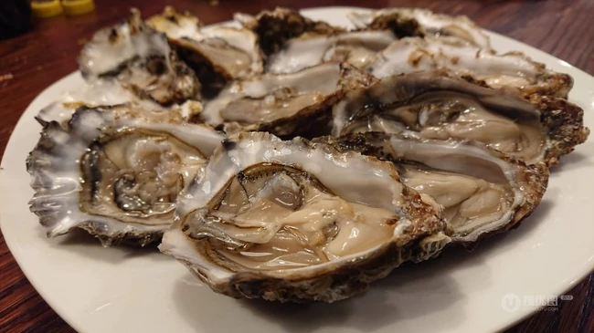 生蚝，煮好摆上桌的美味生蚝（牡蛎）图片 第8张