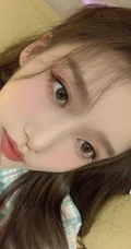 姜贞羽生活照，精选可爱俏皮女生姜贞羽自拍生活照美图