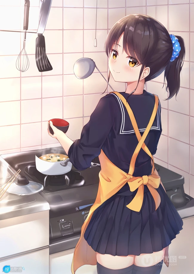 亲自下厨做饭的二次元制服围裙装动漫少女高清插画图片