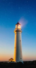 海上指路灯塔和唯美的星空下女孩插画等手机壁纸推荐