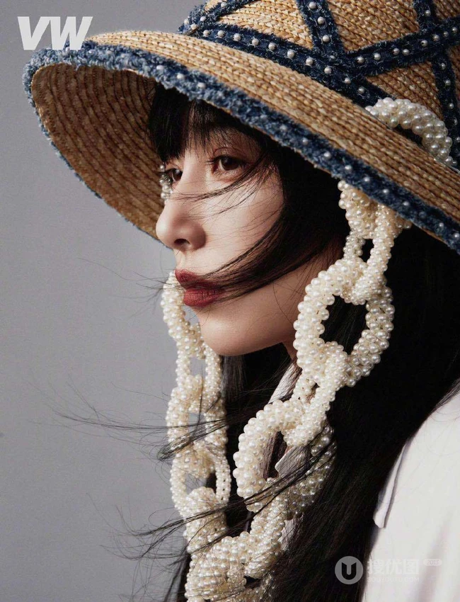 阚清子微博晒酷美个性，时尚，非主流，湿发遮眼杂志写真美照