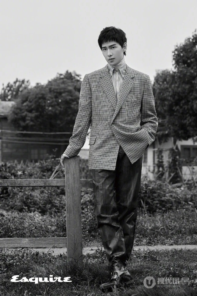 杨洋看起来又高又帅西服，皮衣，休闲装杂志写真图片
