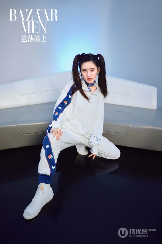 赵露思潮流，时尚，动感，运动，少女风写真杂志图片