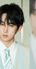 小脸帅哥，吉林长春帅哥郭俊辰帅气个性潮装写真图片