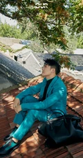 陕西帅哥李泽锋帅气西服屋顶写真，这是要上房揭瓦啊！