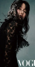 黄龄精灵羽毛造型杂志图片，独有的个性写真风格，传递内心世界