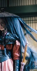 李沁《锦绣南歌》古装仗剑造型剧照美图，酷美，飒爽，英姿勃发