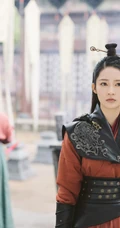 李沁《锦绣南歌》古装仗剑造型剧照美图，酷美，飒爽，英姿勃发