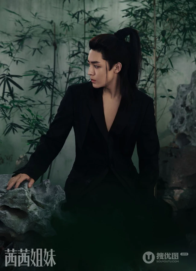 风度翩翩，玉树临风-潇洒美少年侯明昊帅气古装造型写真图片