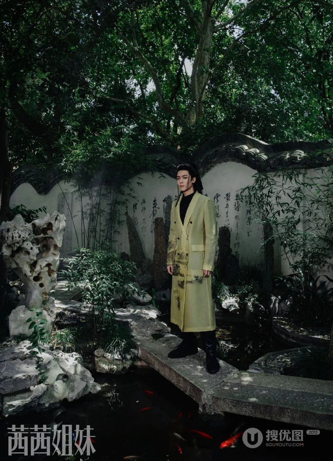风度翩翩，玉树临风-潇洒美少年侯明昊帅气古装造型写真图片