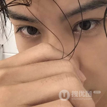 暖色背景真人帅哥渣男专用头像，酷帅，侧脸，肌肉男，气质男生头像图片