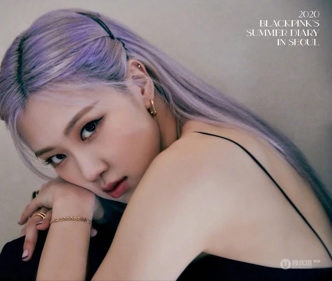 BLACKPINK成员金智秀、金智妮、朴彩英、LISA清凉夏日写真照