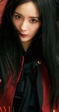 杨幂超燃气质写真，多套时尚，时髦服饰装扮登某杂志写真图集
