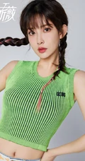 孟子义百变时尚昕薇杂志写真，身材苗条的她，少女心满满