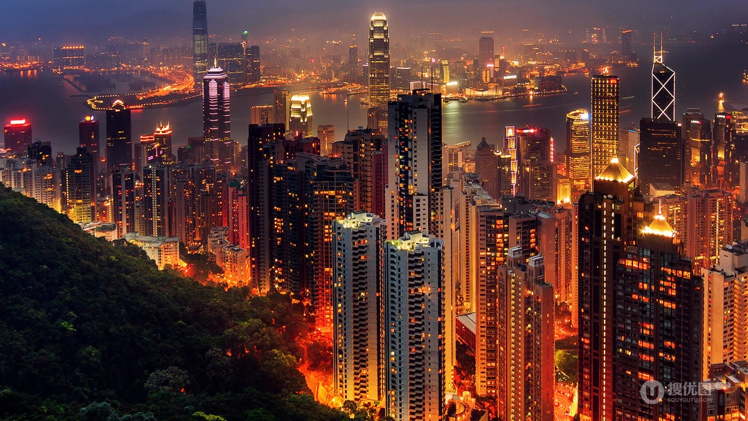 晚上的繁华的城市和标志性的建筑的唯美夜景桌面壁纸