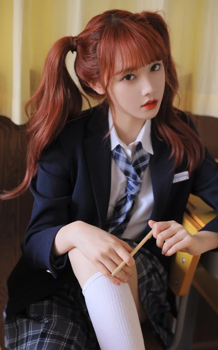 宋昕冉双马尾辫发型搭配J制服短裙俏皮可爱教室写真图片