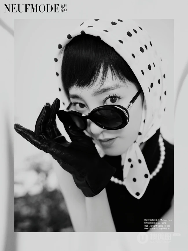 王丽坤时尚复古风写真杂志美照，仿佛回到了80年代