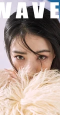徐璐长发飘飘柔美写真大片，以沙漠，蓝天白云等为棚拍背景杂志美图