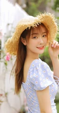 戴草帽的清新少女蓝衣小碎花连衣裙花园唯美写真照片