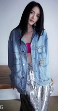 张芷溪身着多套时尚复古服饰气质写真照