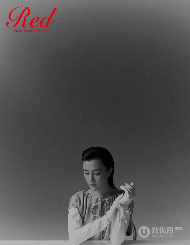刘孜眼神温柔，魅力天生柔美质感杂志写真图片