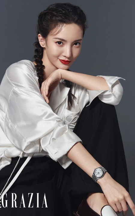 金晨唯美舞姿摆拍造型优雅动人写真图片