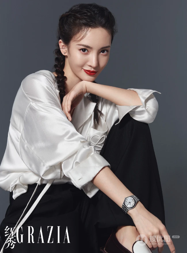 金晨唯美舞姿摆拍造型优雅动人写真图片