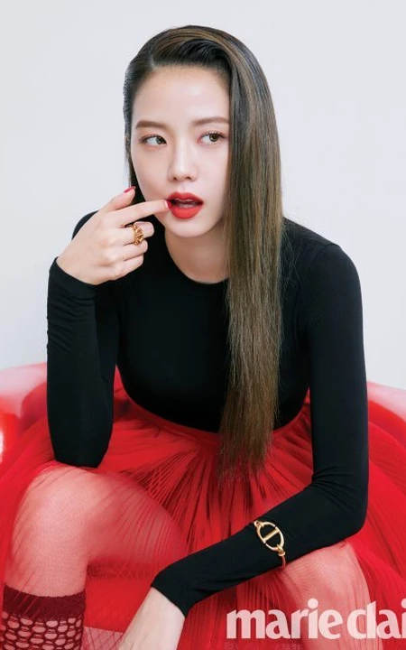 BLACKPINK女团成员金智秀时尚酷美杂志写真图片