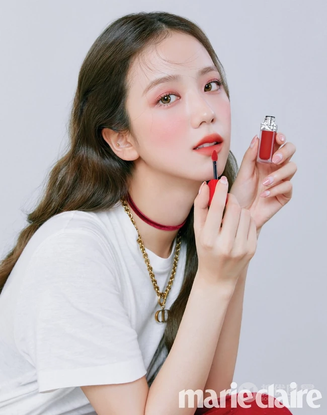 BLACKPINK女团成员金智秀时尚酷美杂志写真图片
