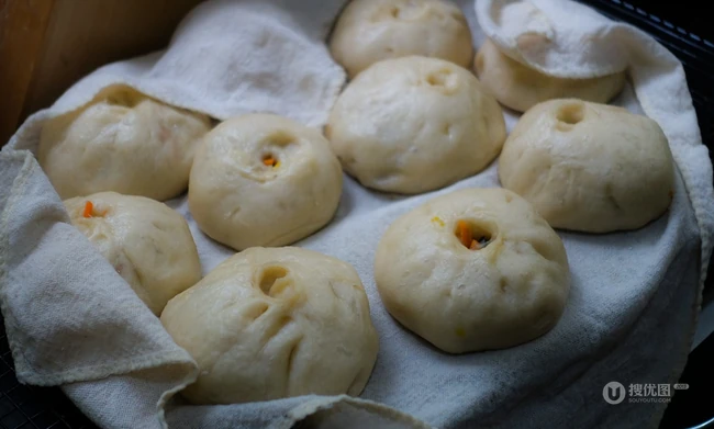 热气腾腾，刚出锅的中国传统食物包子图片大图 第6张