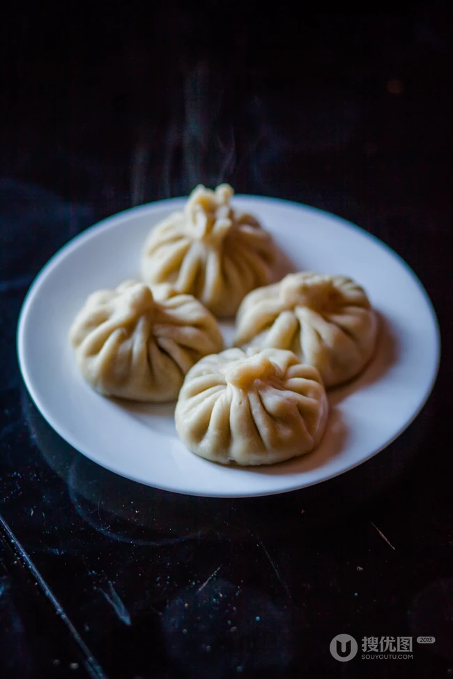 热气腾腾，刚出锅的中国传统食物包子图片大图 第5张