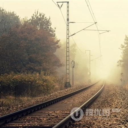 一眼望不到头，蜿蜒的铁路，铁轨高清QQ风景头像图片