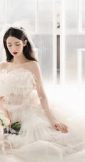 哈妮克孜白色新娘婚纱装，黑天鹅装扮超美艺术摄影登杂志写真