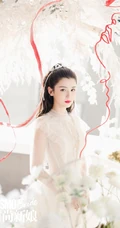 哈妮克孜白色新娘婚纱装，黑天鹅装扮超美艺术摄影登杂志写真